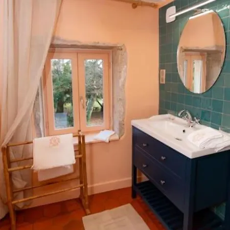 Ou D'hotes Au Chateau De Montclair Apartment Pommiers (Rhone)