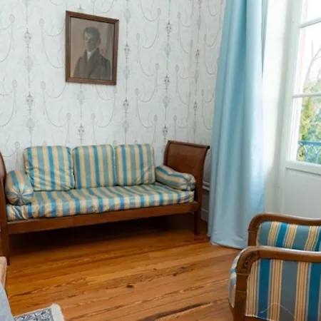 Apartment Ou D'hotes Au Chateau De Montclair