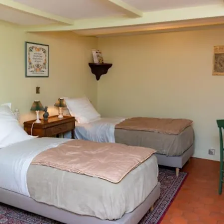 Ou D'hotes Au Chateau De Montclair Apartment Pommiers (Rhone)