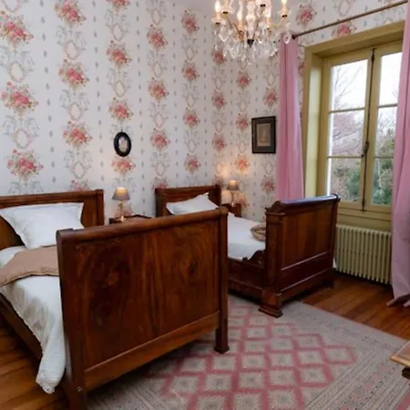 Ou D'hotes Au Chateau De Montclair *